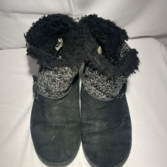 Bearpaw boots 🥾 🐻 - Picture 2 of 9